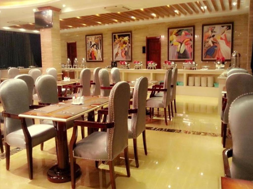 Naypyidaw Star World Hotel מראה חיצוני תמונה