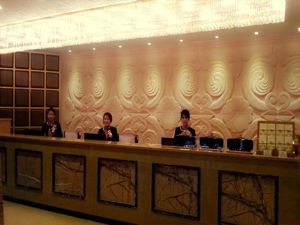 Naypyidaw Star World Hotel מראה חיצוני תמונה