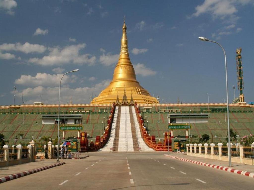 Naypyidaw Star World Hotel מראה חיצוני תמונה