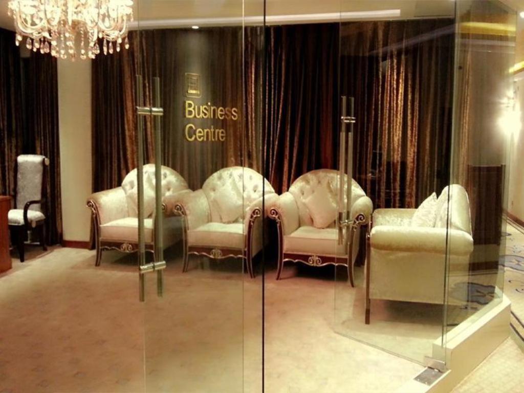 Naypyidaw Star World Hotel מראה חיצוני תמונה