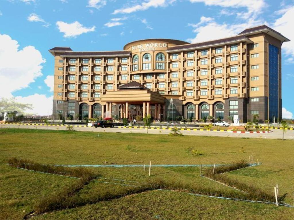 Naypyidaw Star World Hotel מראה חיצוני תמונה