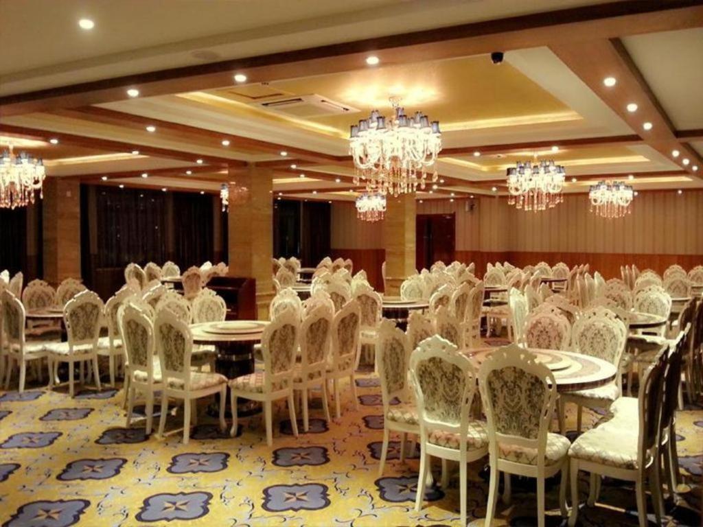 Naypyidaw Star World Hotel מראה חיצוני תמונה