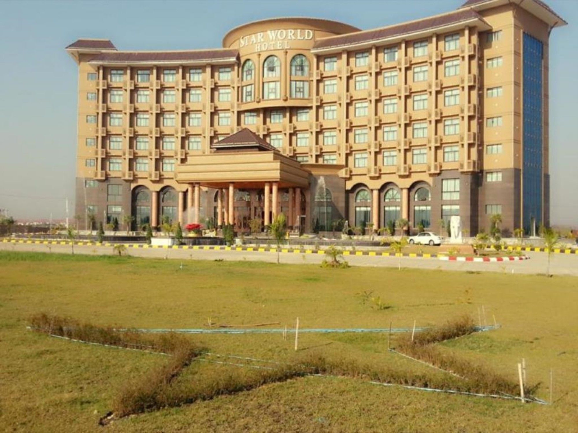 Naypyidaw Star World Hotel מראה חיצוני תמונה